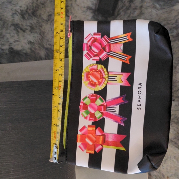 $1 ADD ON Sephora small makeup bag - Picture 2 of 3
